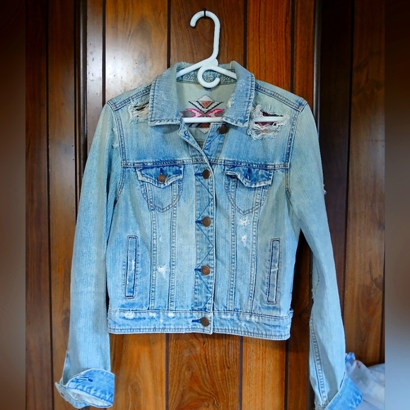 American Eagle Outfitters Jackets & Blazers - American Eagle Faded Blue Denim Jacket